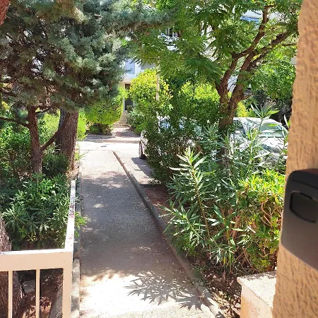 Studio La Pinede سانت-ماندرييه-سور-مير