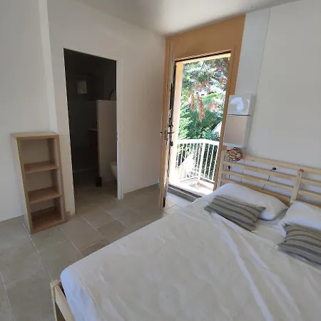 شقة Studio La Pinede
